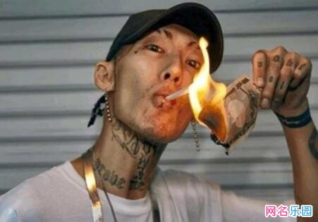 适合高冷男生的网名 男生网名高冷一点