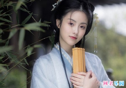 取自诗句的情侣网名 适合做情侣id的古诗