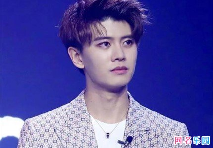 男生网名好听二字 男生阳光大气的网名两个字