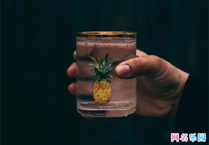 伤感扎心昵称 非常虐心的网名