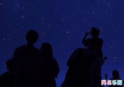 2022最热门的扣扣情侣网名