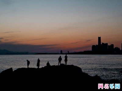 很飒的两字女生网名霸气45个